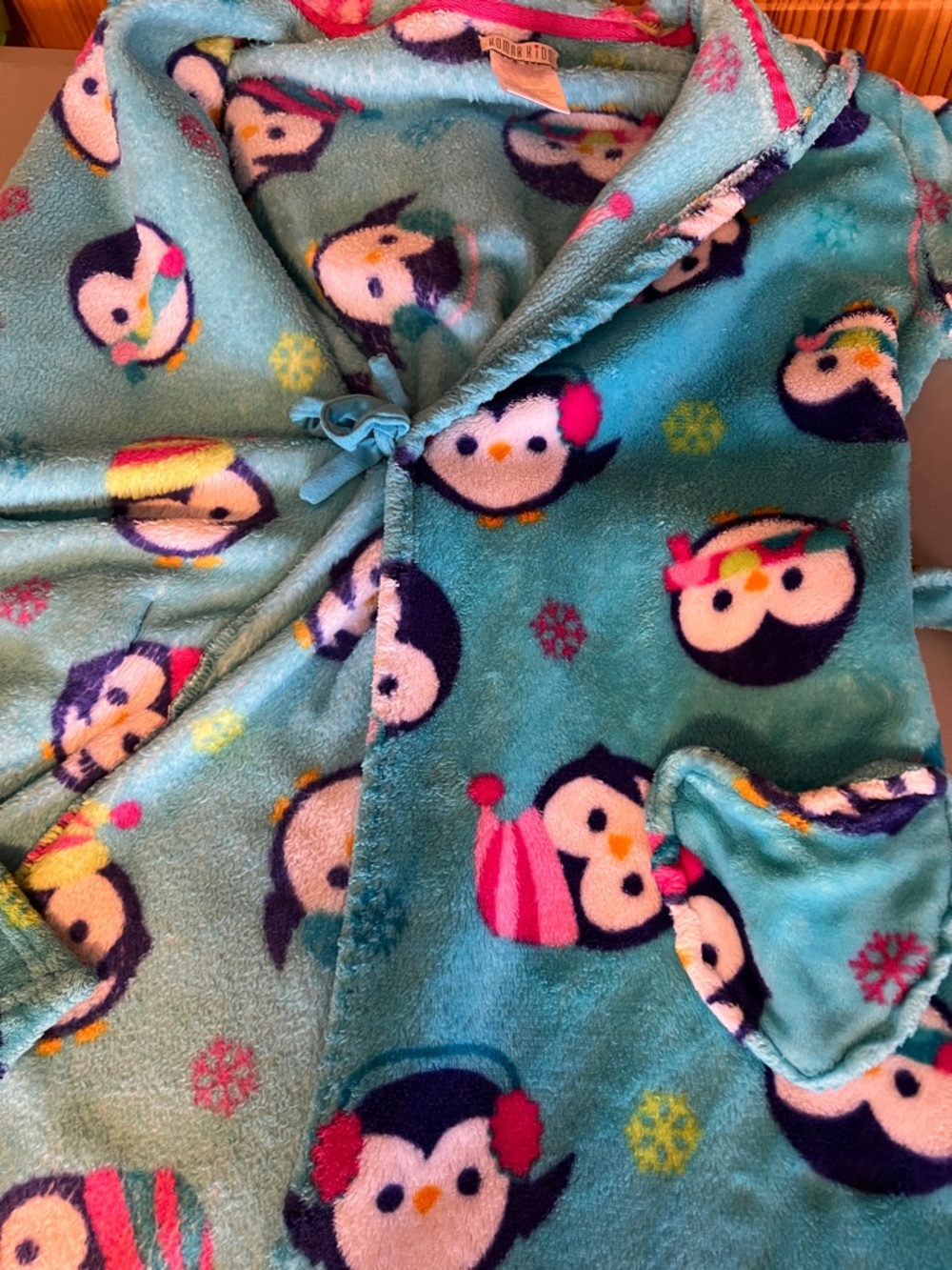 💚 3 for $15💚Kumar Kids Distressed Hooded Robe Penguin print Kids size S (7/8) - Picture 10 of 16